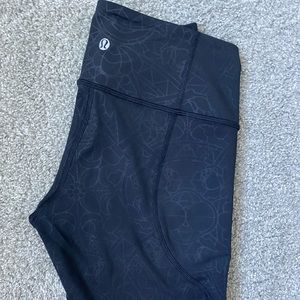 Lululemon cropped black pants